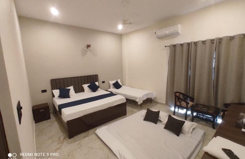 Bullawala Hotel | Glotus Hotel and Restaurant