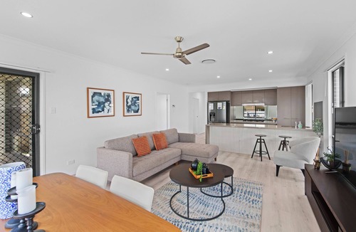 Coomera House | Gold Coast Oasis – 4BR Villa in Coomera