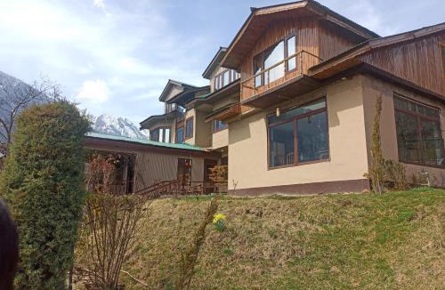 Laripora Hotel | Golf view resort