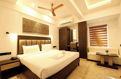 Thampanoor Hotel | Goodland Elegance