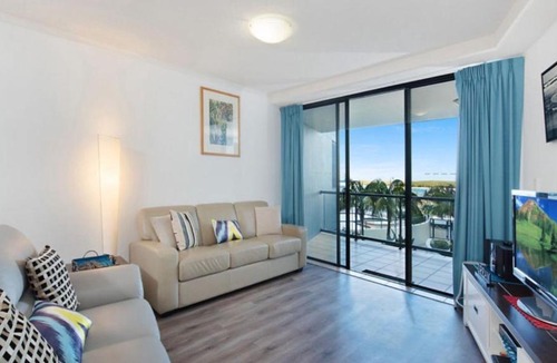 Caloundra Apartment | Grand Pacific Unit 19