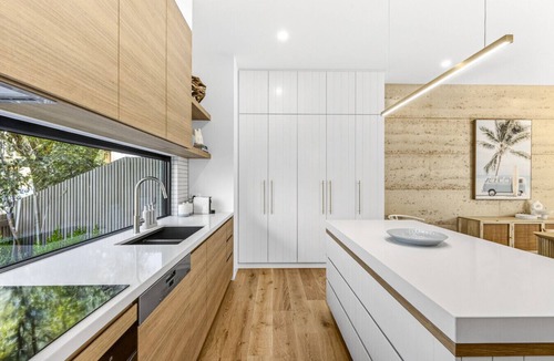 Barwon Heads House | Grandview Luxe Barwon Heads; sleeping 6, Central, Brand New, Beaches, Golf, Central