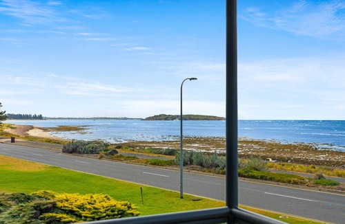 Encounter Bay Apartment | Granite Views Beachfront Apartment in Encounter Bay