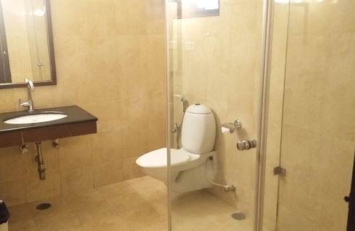 Palavakkam Hotel | Green Meadows Resort