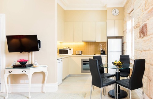 Greenwich Condo | Greenwich Point A Gem! Telwalla 3