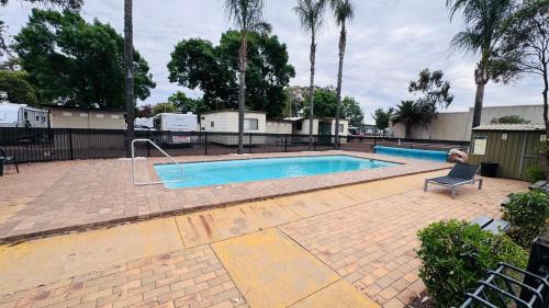 Griffith Other | Griffith Tourist Caravan park