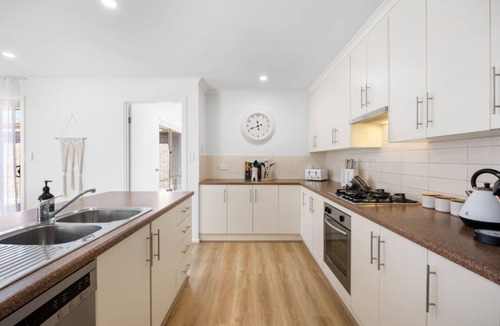 Aldinga Beach House | Halcyon Haven—Coastal Bliss w/Cinema & Playground