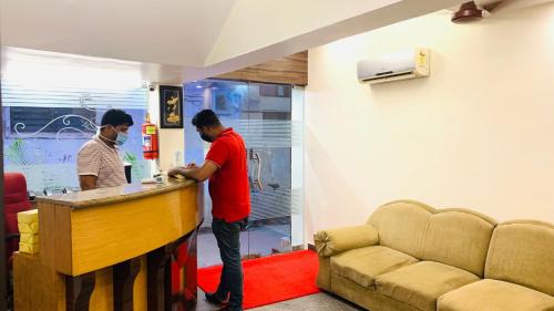 Thousand Lights Hotel | Half Moon Palace Chennai
