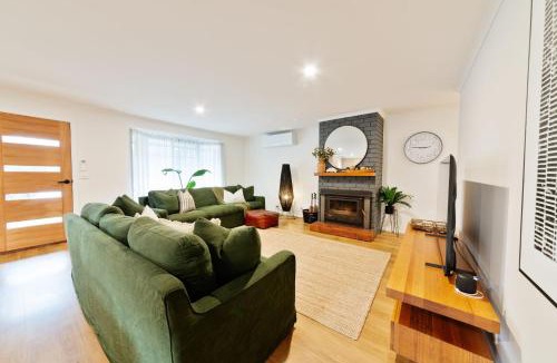 Bright House | Halinka Haven