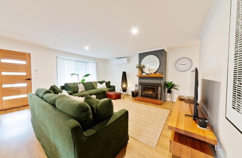 Bright House | Halinka Haven