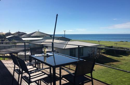 Emu Bay House | Hamilton