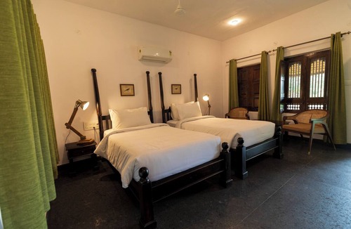 Kamalapur Resort | Hampi's Feathers Resort