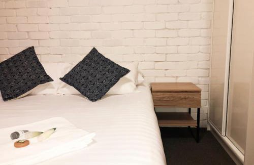 Mayfield Hotel | Hanbury Lodge