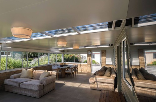 High Range House | Handleys Cottage | Pet Resorts Australia Adjacent