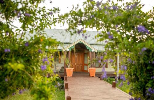 Pokolbin Cabin | Hanging Tree Wines