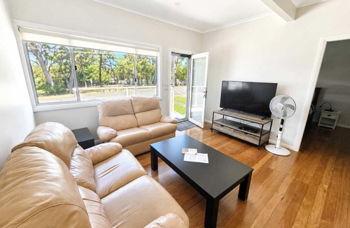 Ulladulla Apartment | Harbour Breeze - apartment in Ulladulla