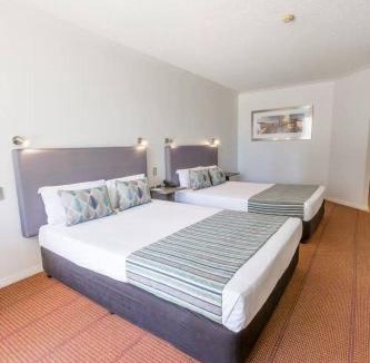 Gold Coast Hotel | Harbour EasyStay Hotel Apartments Hope Harbour Hotel