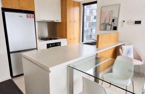 Docklands Hotel | Harbour Escape Apartments