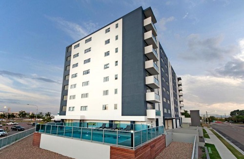 South Townsville Apartment | Harbourfront Studio Apartment at Allure Level 6