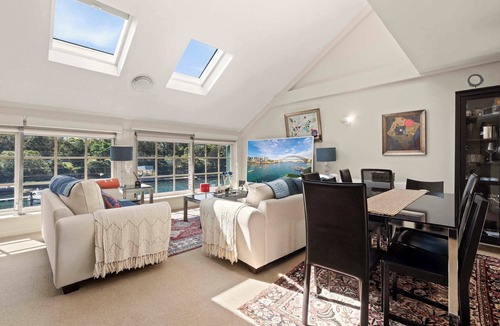 Woolloomooloo Apartment | Harbourside Haven on Finger Wharf