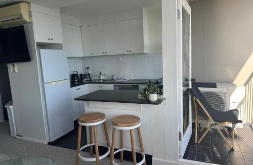 McMahons Point Apartment | Harbourview Studio with Iconic Fireworks Views