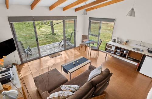 Bellbrae Ski Chalet | Harvest Studio Two - Coastal Comfort Meets Country Serenity