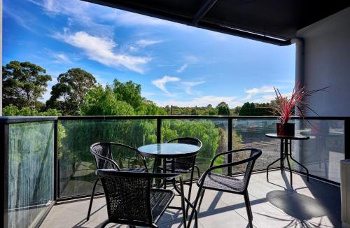 Hawthorn Apartment | Hawthorn Haven Balcony Views & Comfort