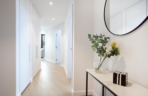 Chinatown Apartment | HAYMARKET HEIGHTS - Hosted by L'Abode Accommodation