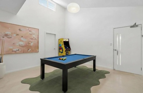 Henley Beach House | Henley Beachfront Home + Sauna, 200m From Square!