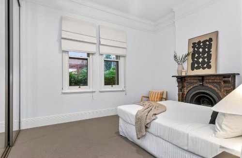 Adelaide Central Business District House | Heritage Stone Cottage, East End, Study, Mezzanine