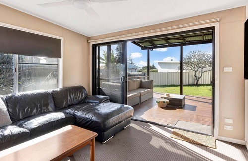 Brooms Head House | Hibiscus Dreaming - Brooms Head Village Location