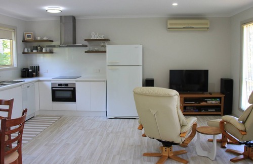 Port Macquarie Cottage | Hidden Gem - couples tropical sanctuary