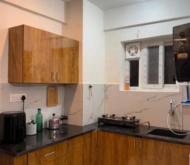 Palm Meadows Apartment | Hide Away Homes
