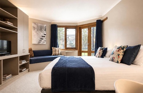 Dinner Plain Hotel | High Plains Lodge Rooms