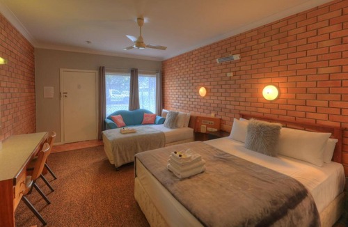 Waterview Heights Hotel | Hilldrop Motor Inn