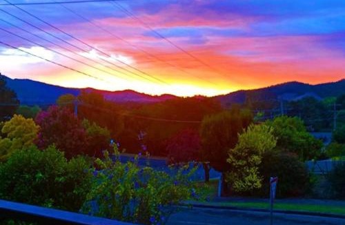 Myrtleford House | Hillhouse