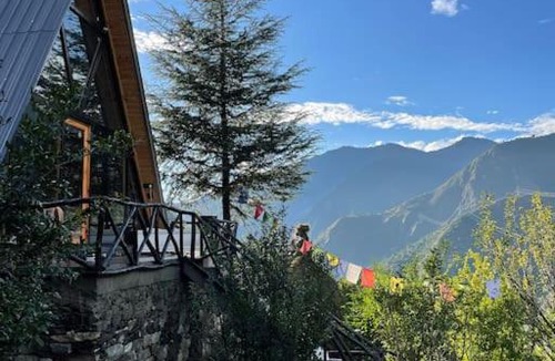 Banjar Ski Chalet | Himalayan Manor A-Frame Cabin