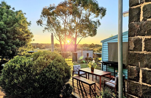 Creswick House | Historic Bluestone Cottage in Creswick EST 1860