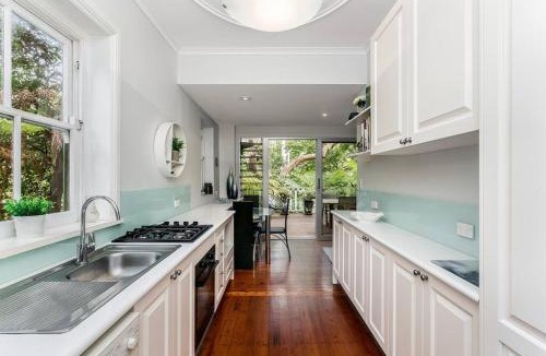 Neutral Bay Apartment | HOLDS - Beautiful Unit in Neutral Bay - Holdsworth St