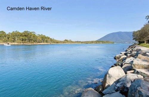 North Haven House | Holiday Haven @ North Haven - club, river, beach