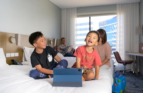 Mascot Hotel | Holiday Inn Express Sydney Airport by IHG