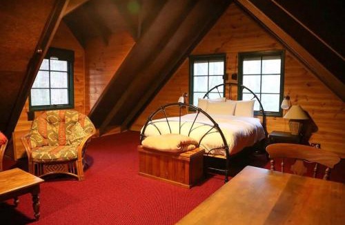 Medlow Bath Ski Chalet | Holly Lodge