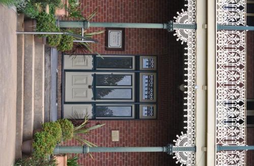 Bathurst Bed & Breakfast | Holmhurst Guest House