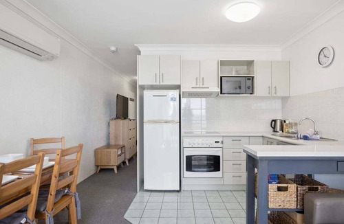 Jindabyne Apartment | Horizons 407, Resting on the shores of Lake Jindabyne
