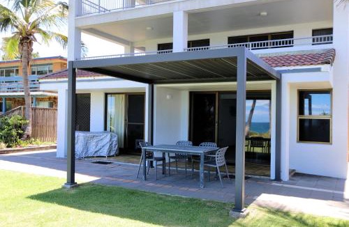 Bargara Apartment | Horizons Unit 2 Beachfront Unit