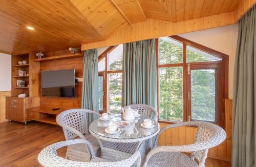Mashobra Apartment | Hostie Heaven View - Panoramic 3BHK Duplex Retreat with Private Patio
