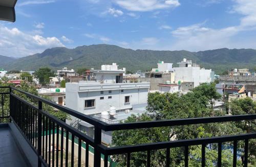 Rishikesh Hotel | Hotal badri palace