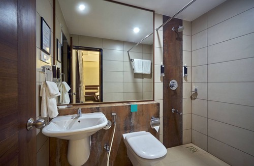 Kolhapur Hotel | Hotel 3 Leaves Kolhapur