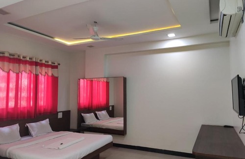 Daulatabad Hotel | Hotel Adarsh