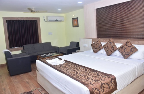 Bhubaneshwar Hotel | Hotel Arya Palace